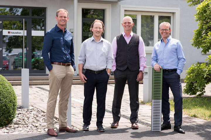 HAURATON alta dirección:
desde la derecha: Dieter Bastian, Marcus Reuter, Patrick Wieland y Michael Schenk